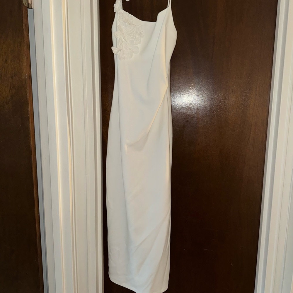 Elegant White Spaghetti Strap Dress